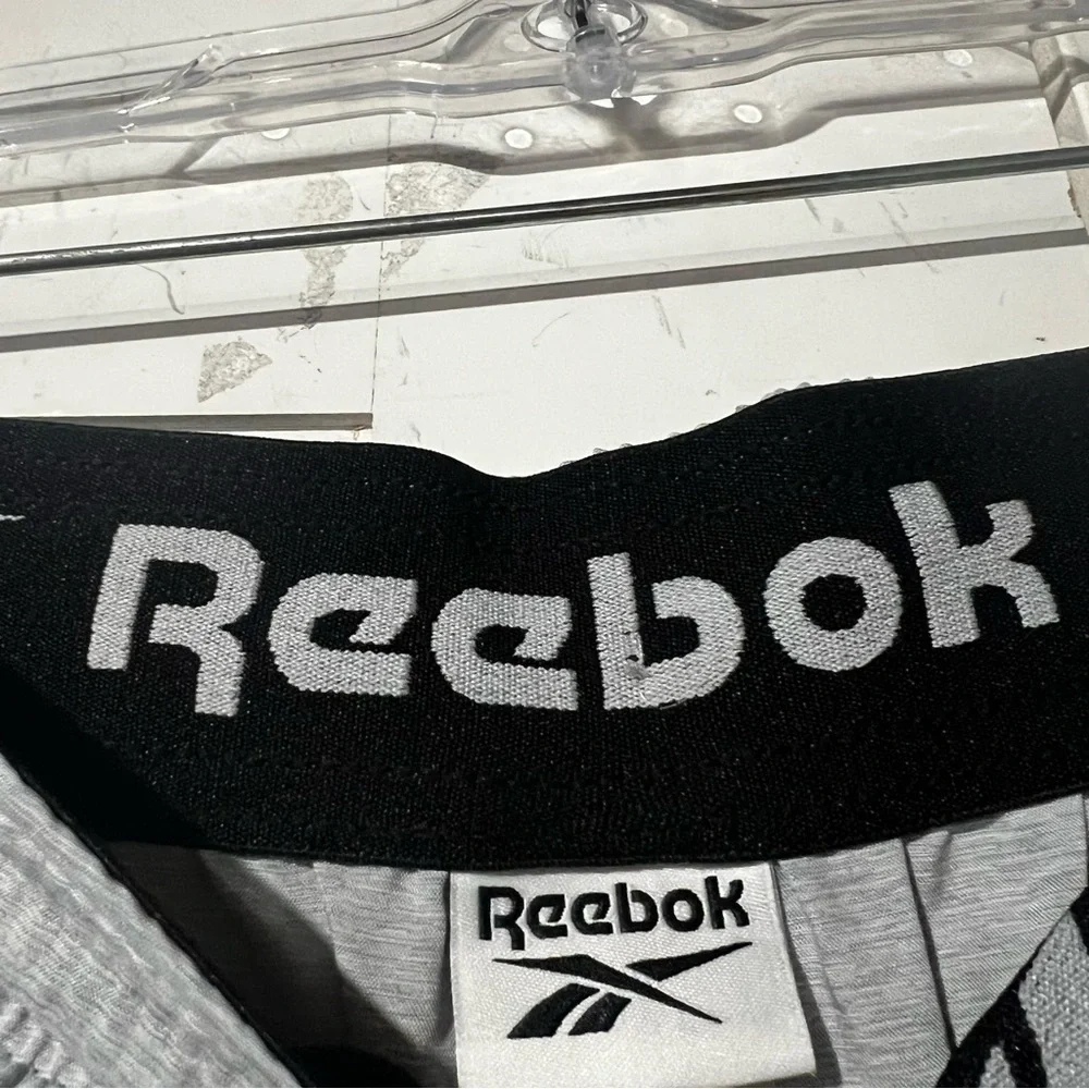 Reebok Men’s Athletic Shorts Gray Size XL Loose